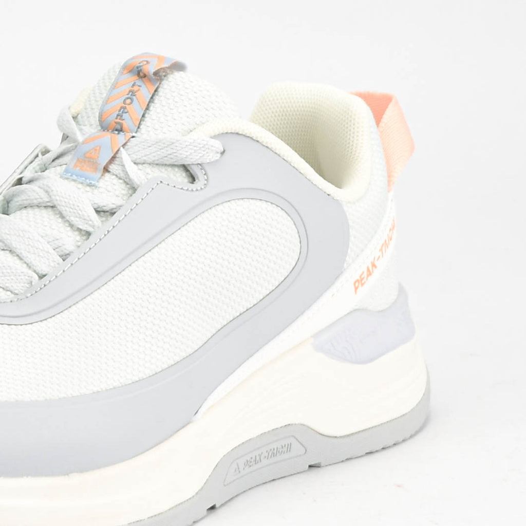 PEAK SHOES
