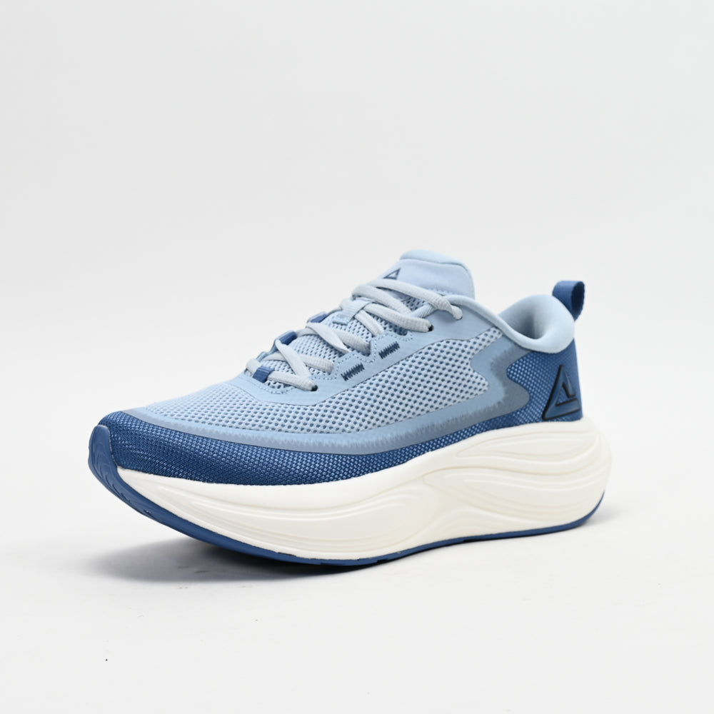 PEAK FOOTWEAR