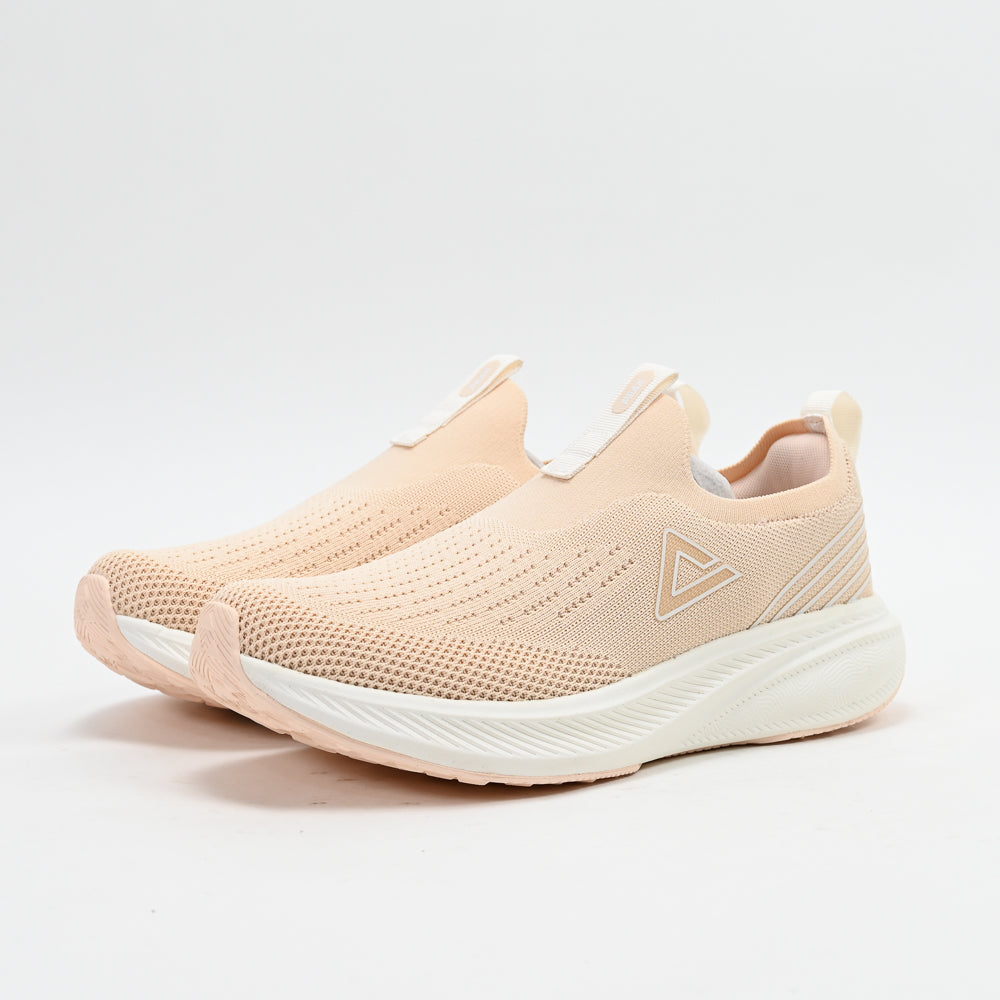 PEAK FOOTWEAR