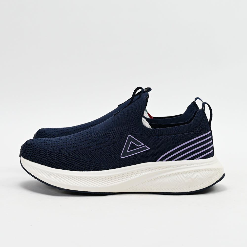 PEAK FOOTWEAR