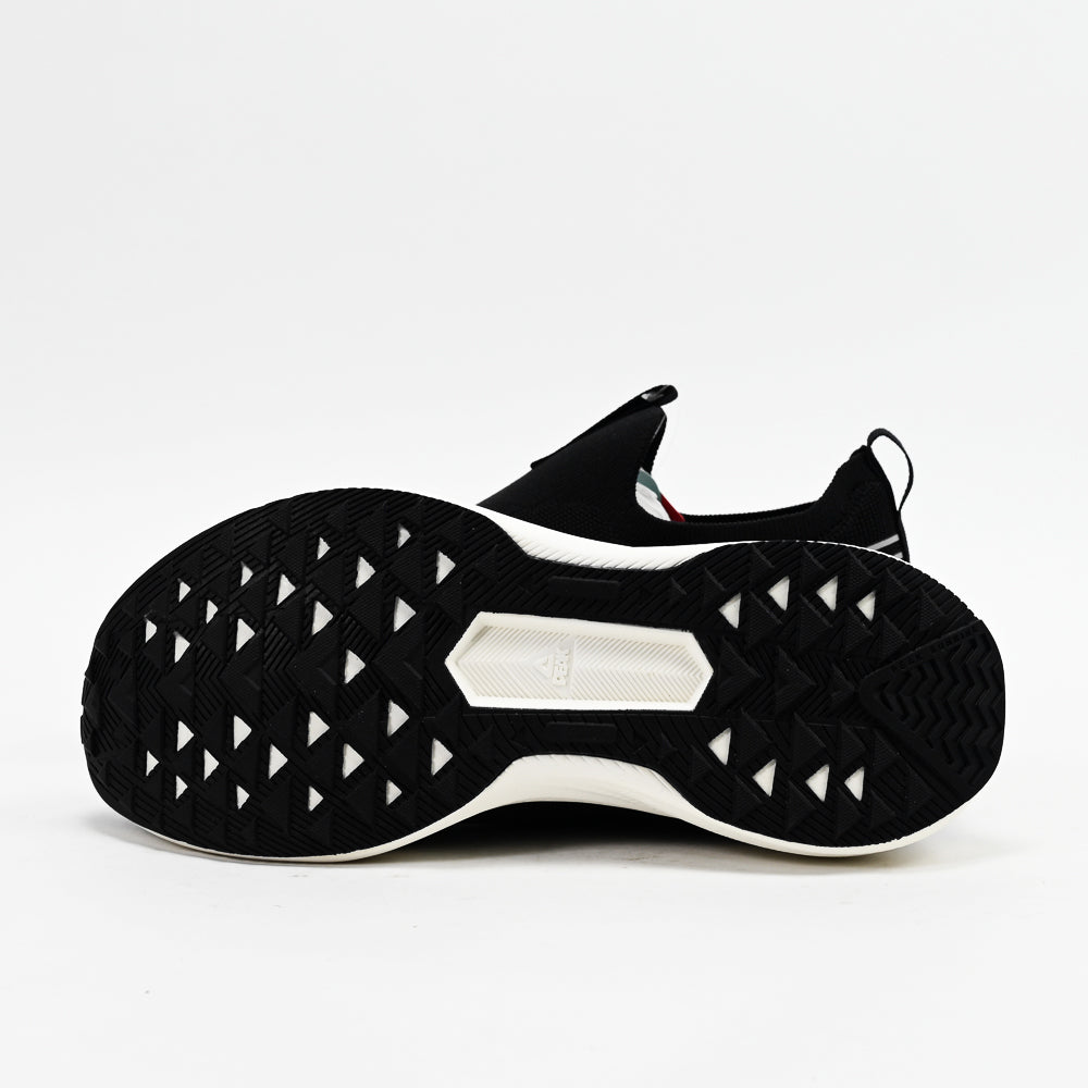 PEAK FOOTWEAR