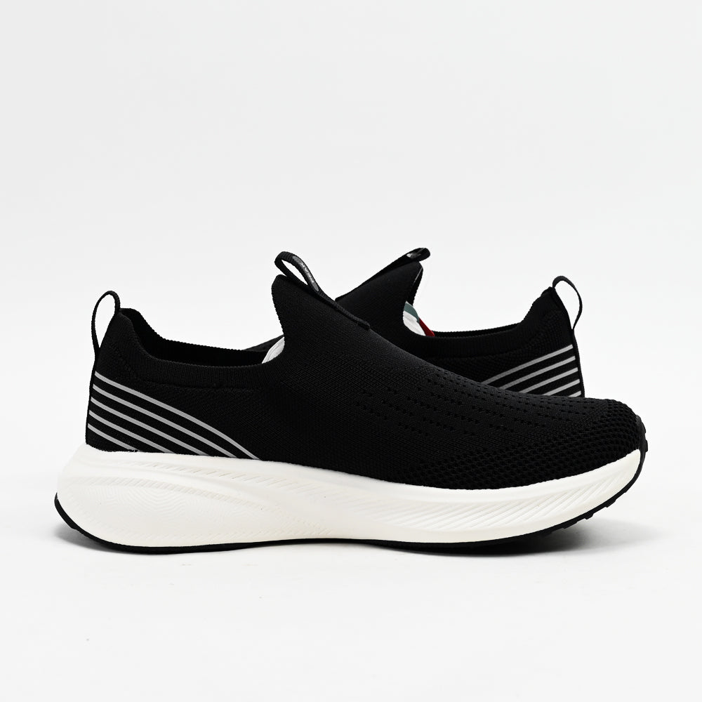 PEAK FOOTWEAR