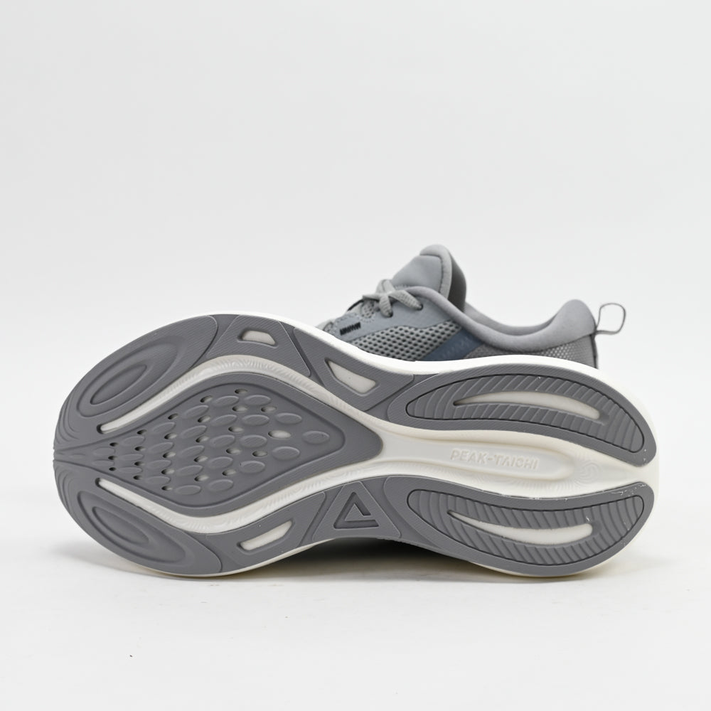 PEAK FOOTWEAR
