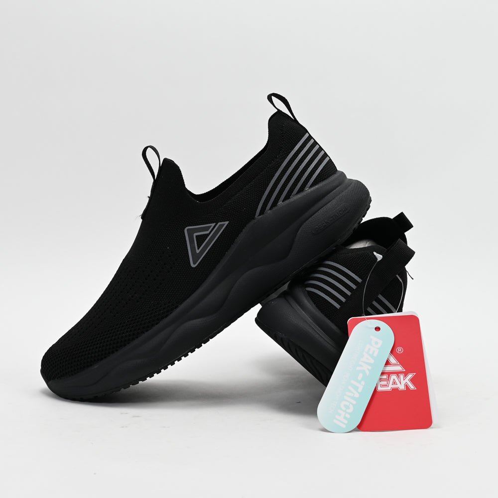 PEAK FOOTWEAR