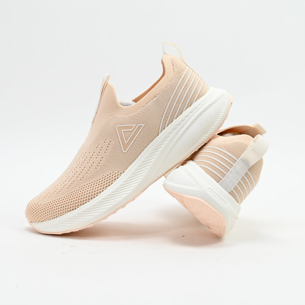 PEAK FOOTWEAR