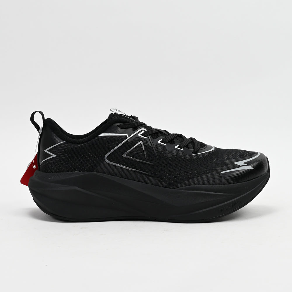 PEAK FOOTWEAR