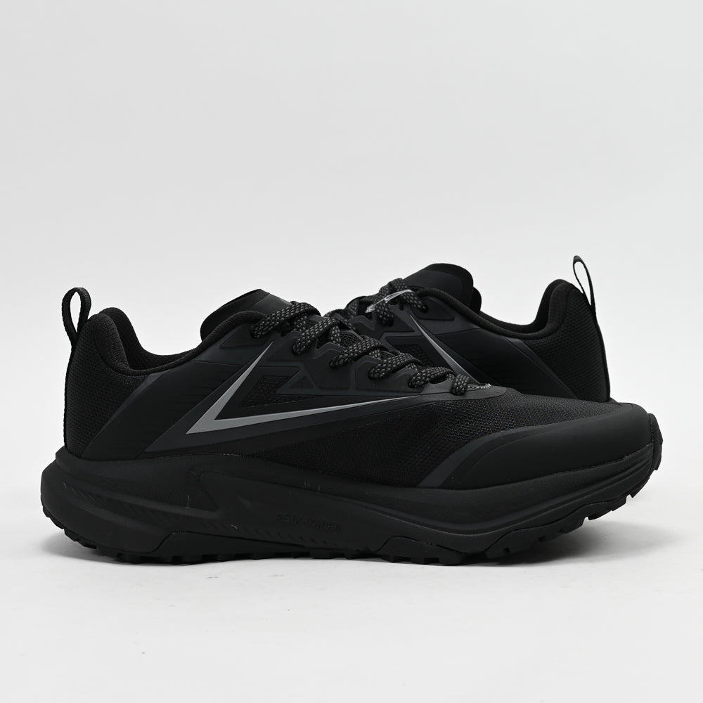 PEAK FOOTWEAR
