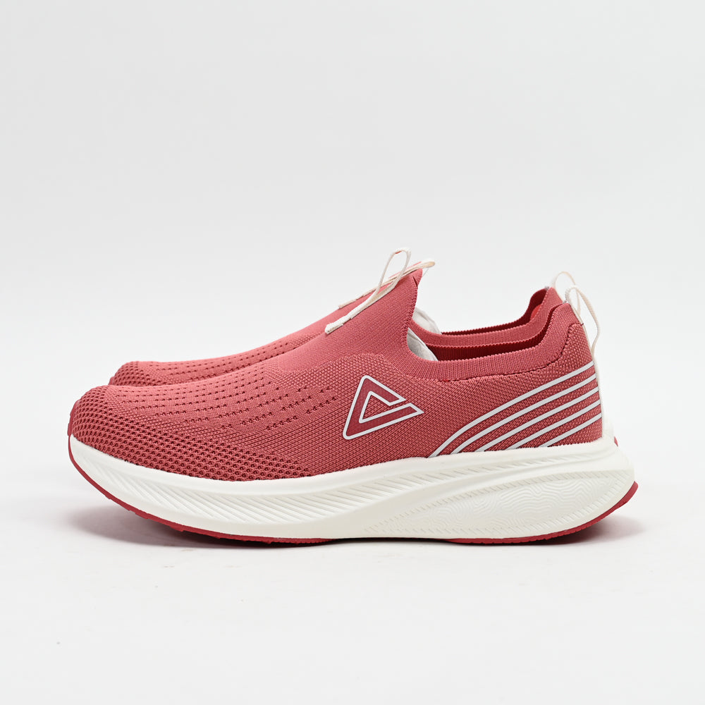 PEAK FOOTWEAR