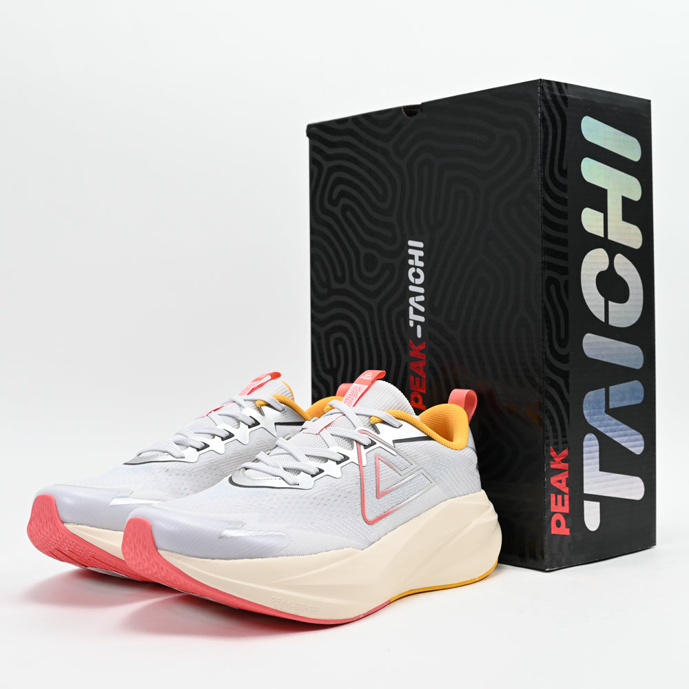 PEAK FOOTWEAR